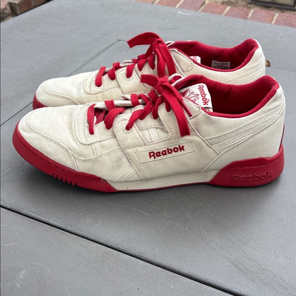 Reebok classics Off White & Red Workout Plus Sneakers - Picture 1 of 8